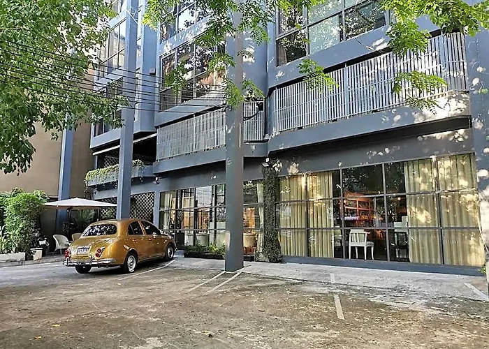Dancenter The Spades Hotel Bangkok
